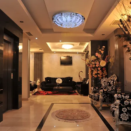 Grand Center Boutique Hotell