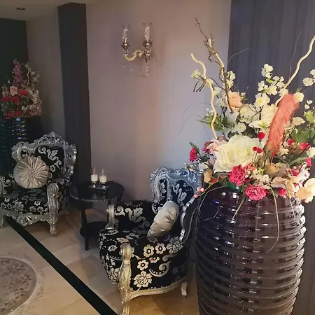 Grand Center Boutique Hotel